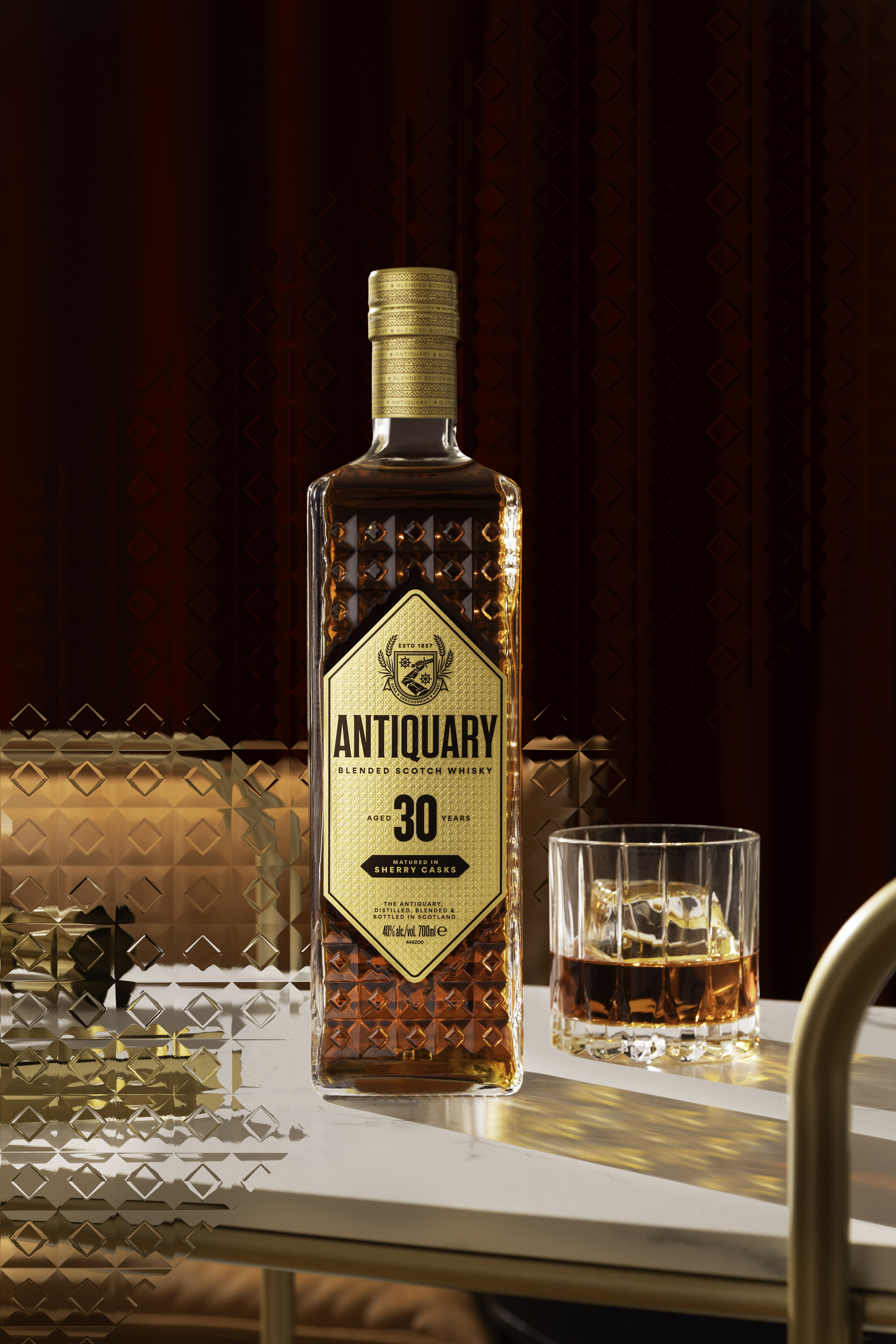ANTIQUARY_BOTTLE & SERVE_HERO SHOT_30YO_JPG.jpg
